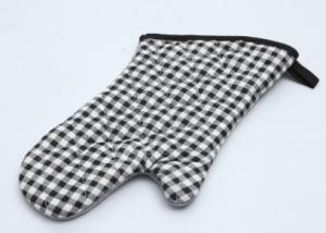 China Customized Patterns Adult Microwave Oven Gloves Cotton Material Heat Insulation wholesale