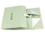 PSD 200g Foldable Cardboard Gift Boxes Printed Ribbon Magnetic Thickness 1.5mm