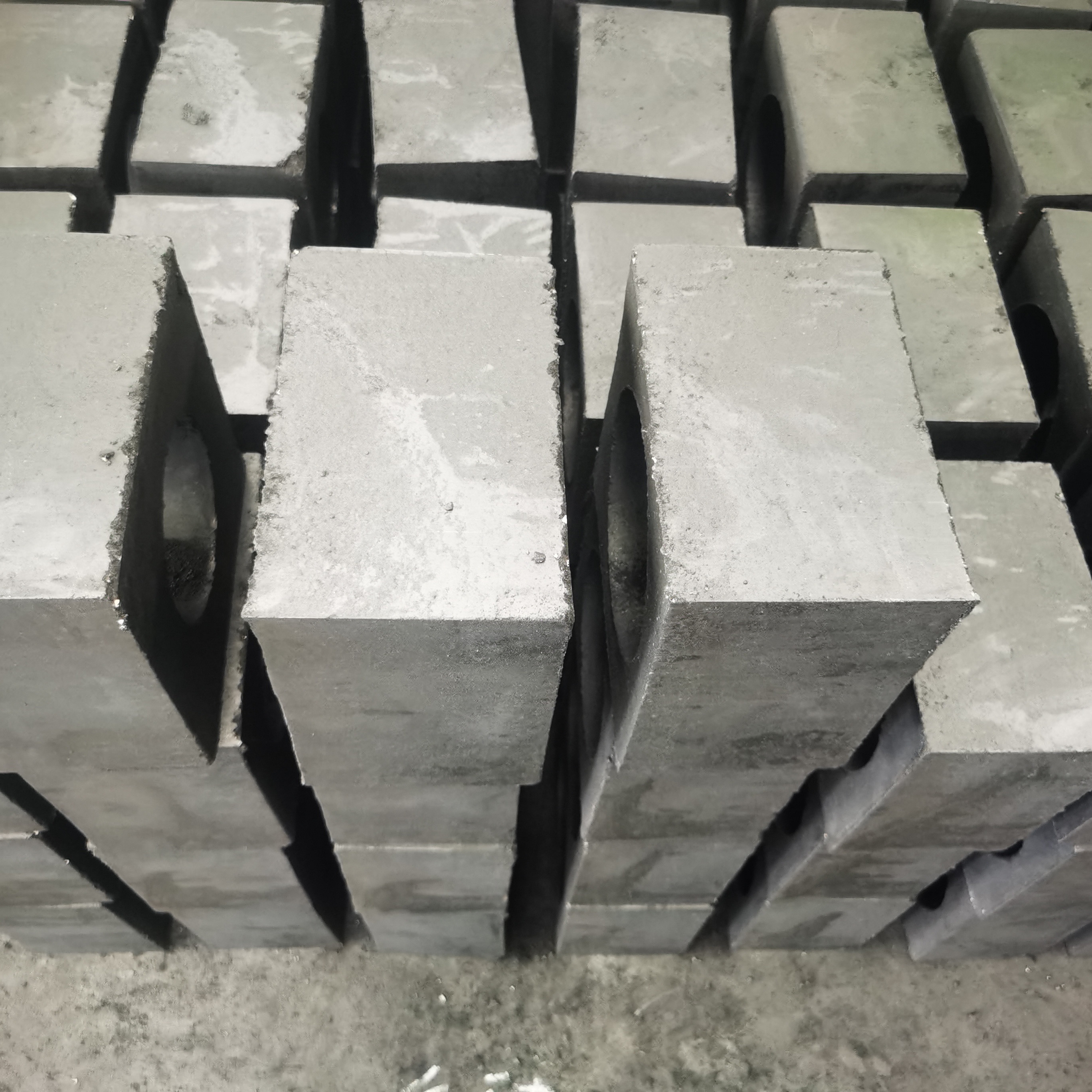 Tundish Refractory Material  Tundish Well Block