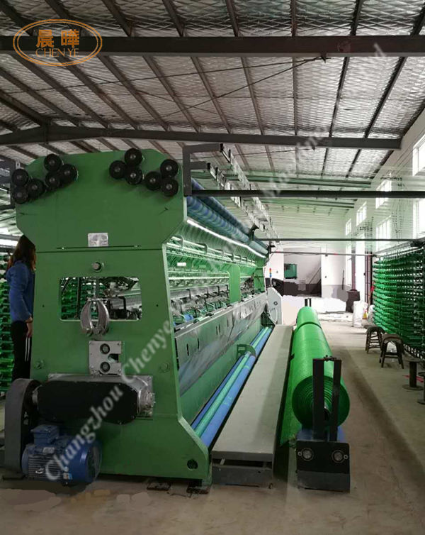 High Performance 300-400 Kg / Day Plastic Netting Machine For Double Needle Bars