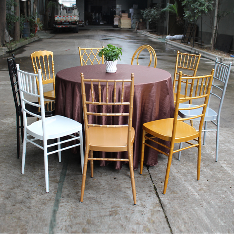Luxury Plastic Stackable Chairs Northern Europe Style For Outdoor Wedding