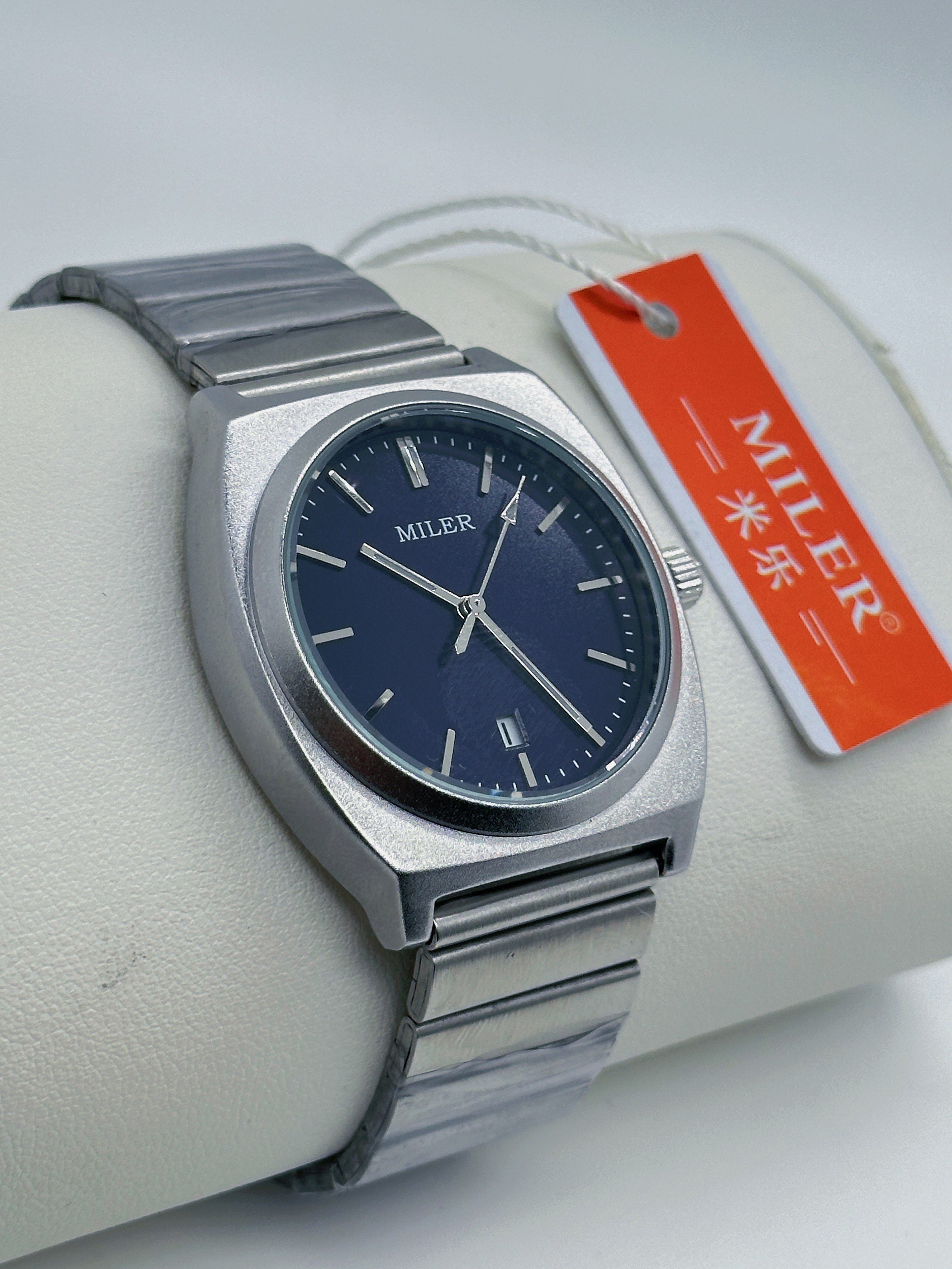 18mm Classic Stainless Steel Strap Watch Water Resistant To 30m With Luminous Hands