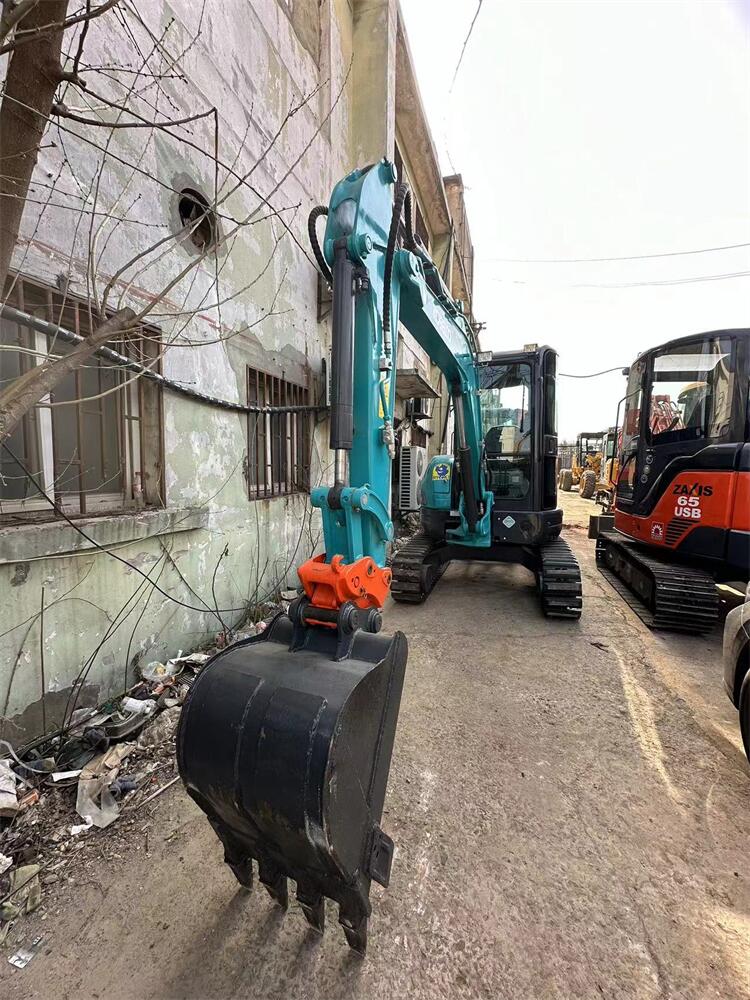 YANMAR Engine Used KOBELCO35 Crawler Excavator Original Hydraulic Cylinder Second Hand