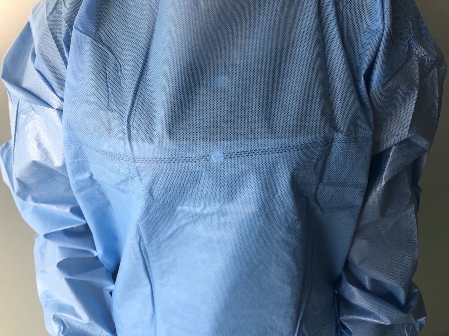 Medical Exam Disposable Isolation Coveralls , Long Sleeves Surgical Isolation Gowns
