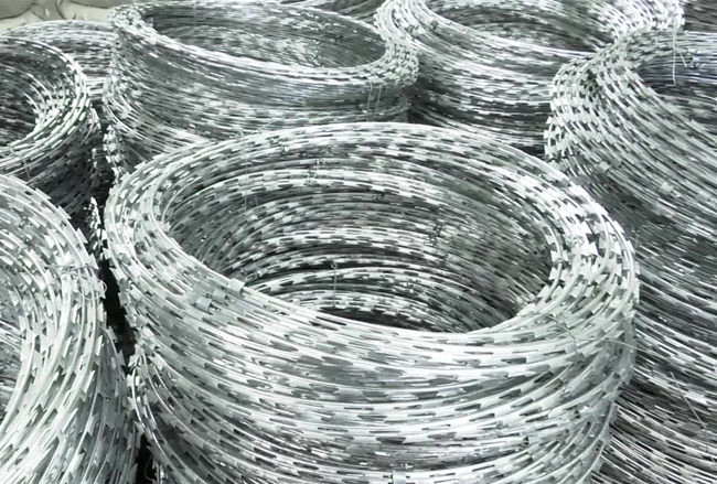 50cm Cross Razor Barbed Wire Military Security Hot Dipped Galvanized