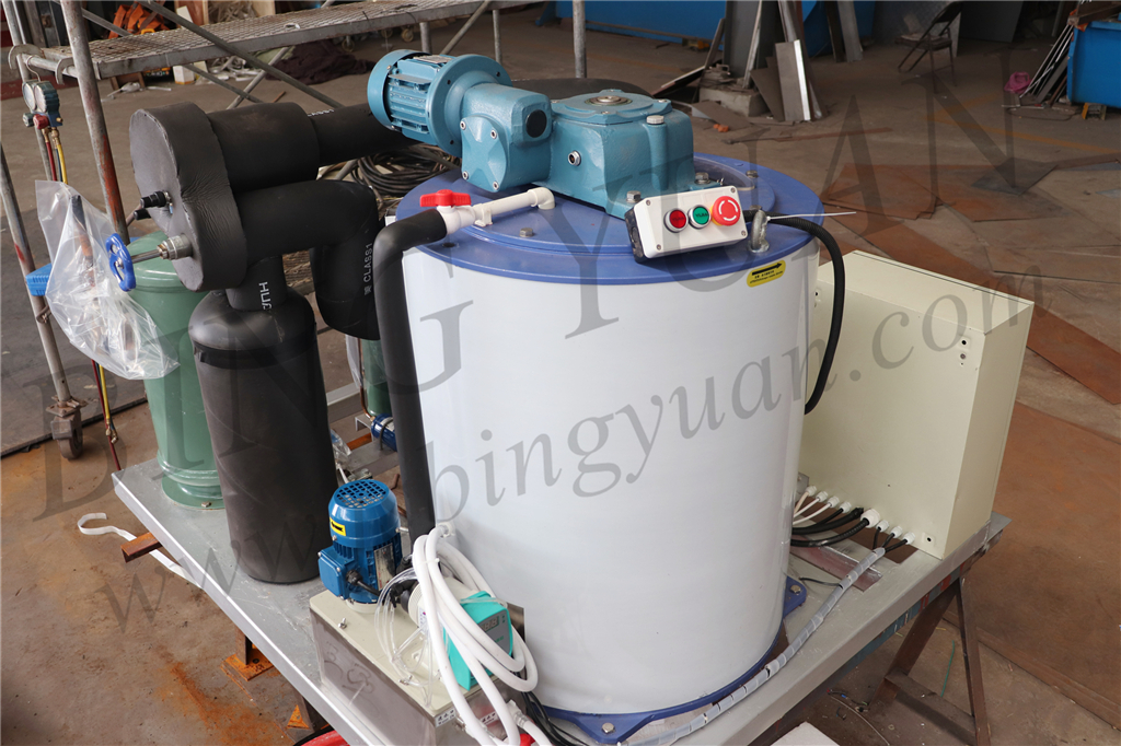 R404A 220V 12T Flake Ice Maker Machine , Commercial Ice Maker Machine