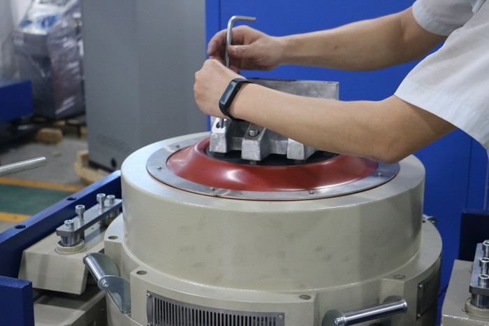 Large Load Vibration Testing Machine With Aluminum Alloy Table for Random Vibration Test