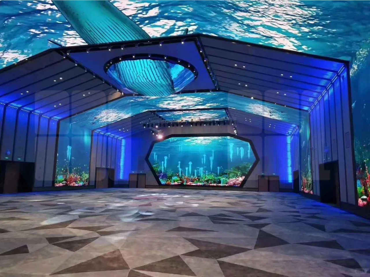 Indoor Rental Led Wall Display P0.89 P1.25 P1.36 P5 P2 P2.6 P3.9 Seamless Splicing Led Video Wall Screen Stage Background
