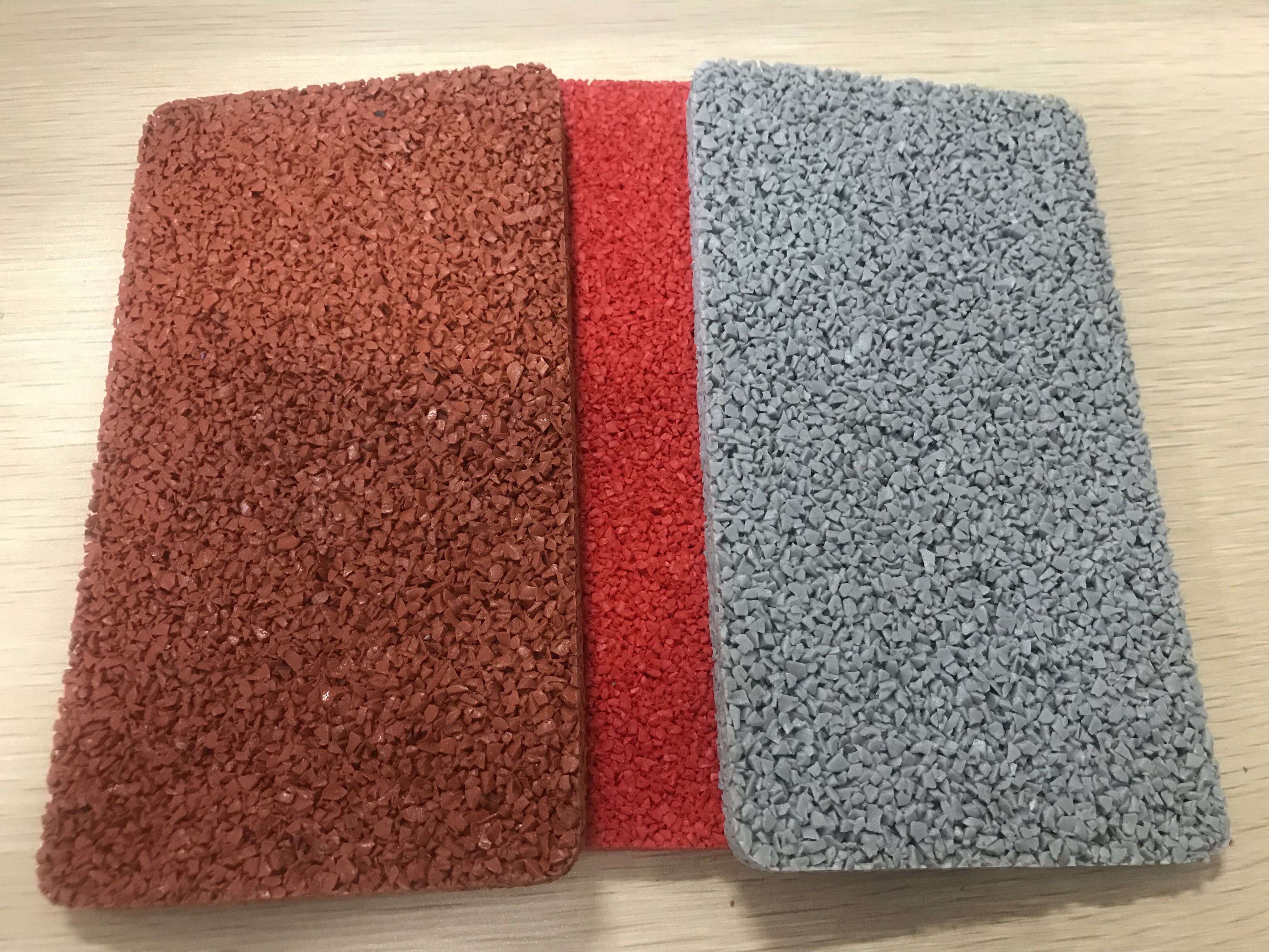 Odorless Long Lasting Colored Rubber Granules Flooring