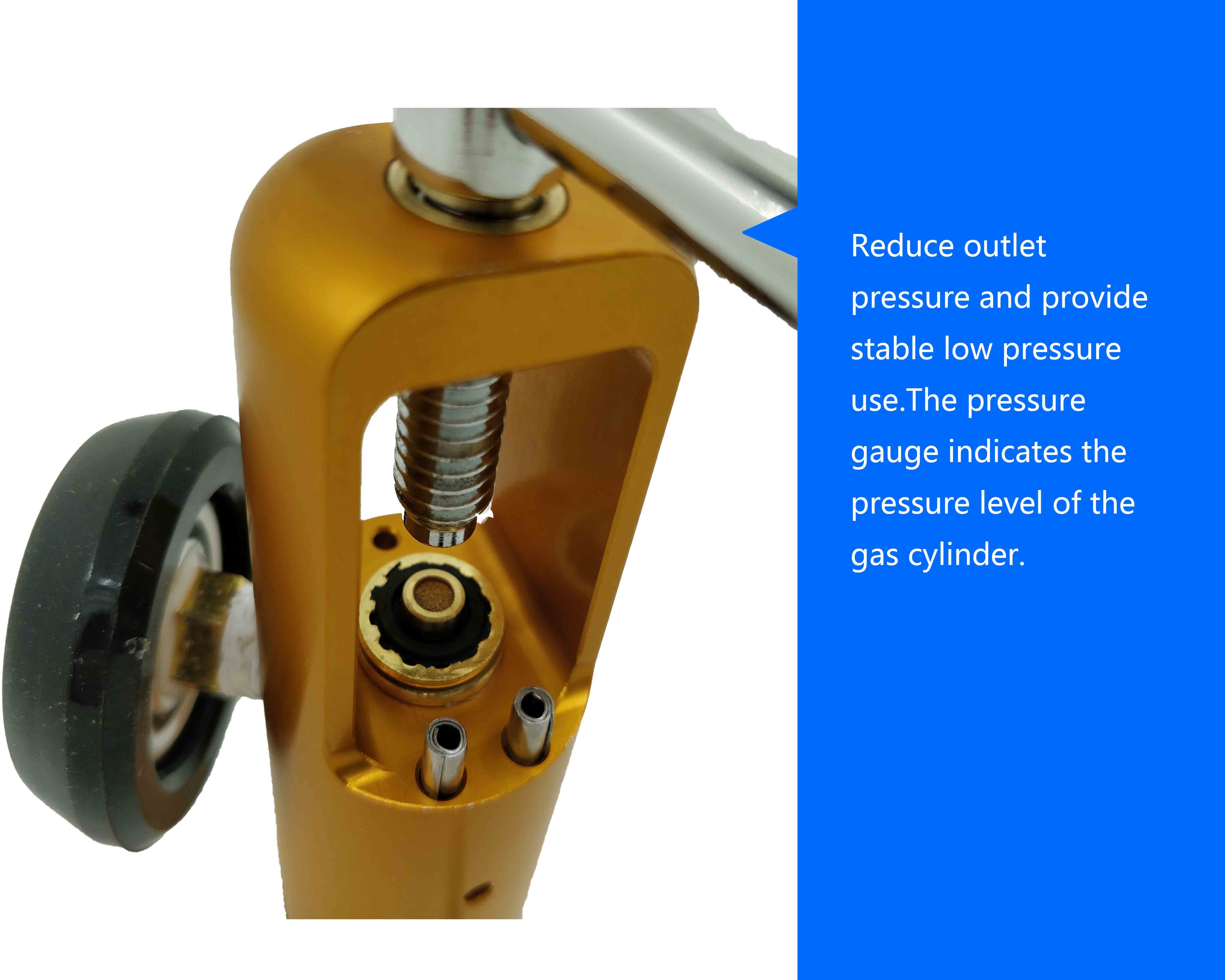 Medical Oxygen Pressure Regulator Click Style Aluminum Body With Brass Core