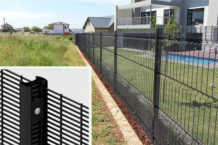 PVC Welded Galvanized Iron Wire Mesh Fence 3D Garden Perimeter Fencing