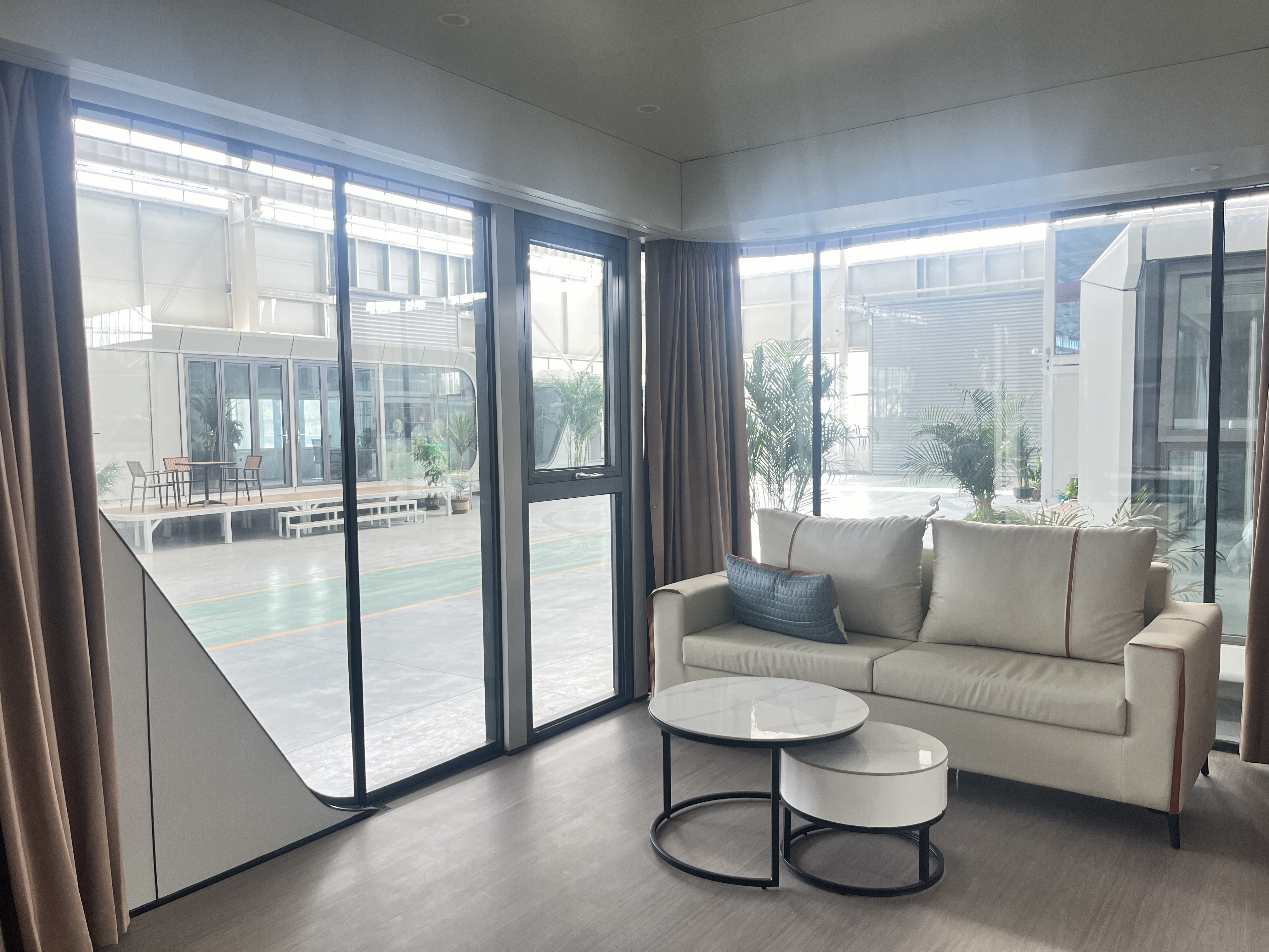 Fiberglass Modular Capsule House Portable With MGO Board Floor