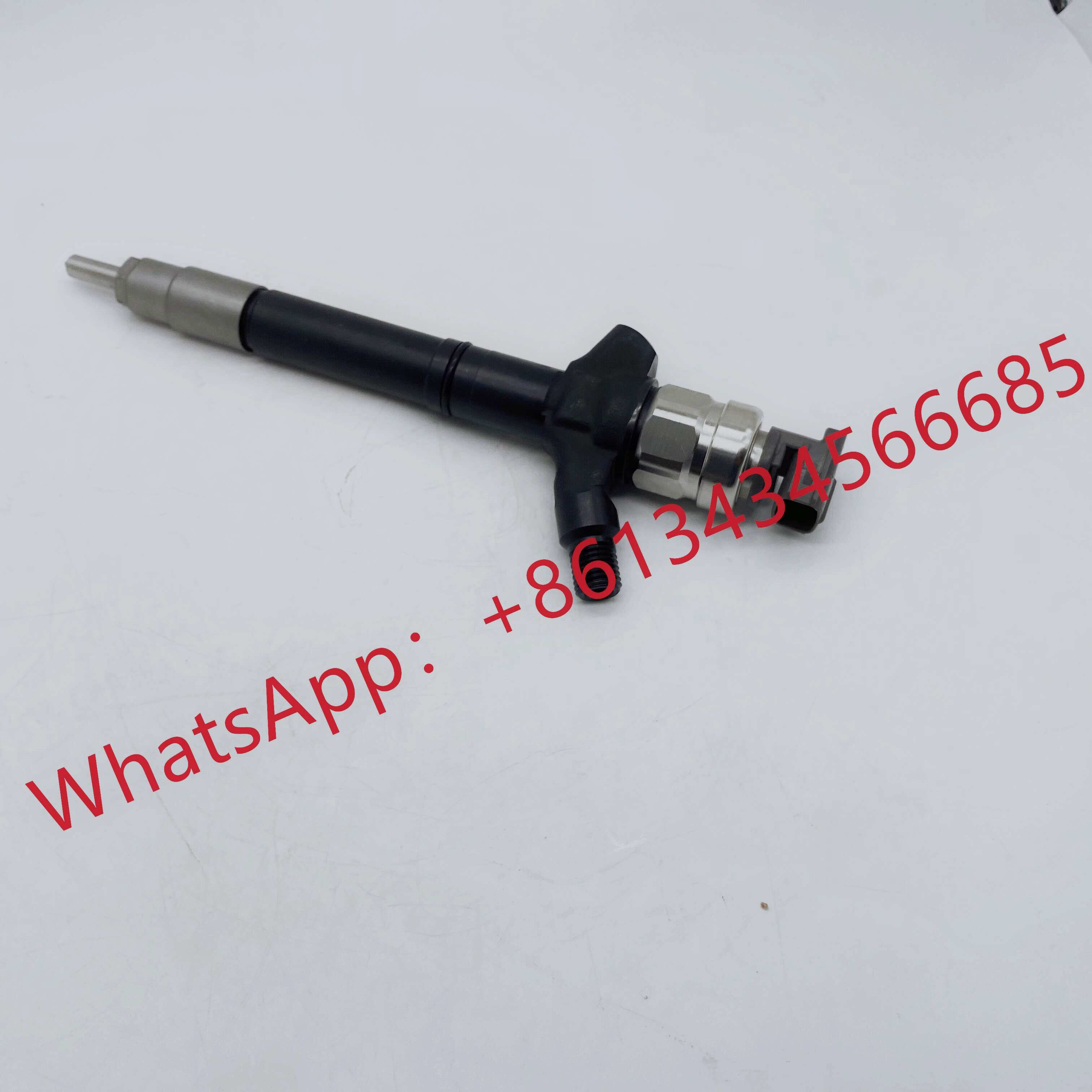 15021-530A1 Denso Diesel Common Rail Fuel Injector 05B08256 15021530A1