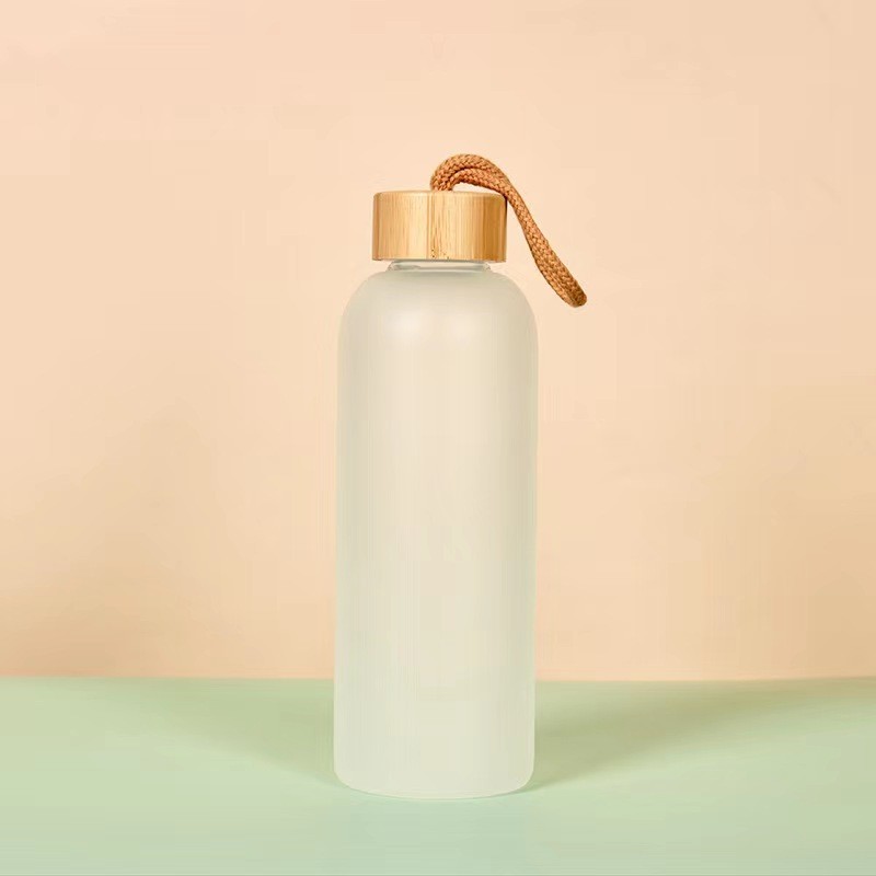 Premium 500ml 750ml Glass Water Bottle Custom Sports Drink Bottles With Silicone Sleeve Stylish And Practical For Any Indoor And Outdoor Daily