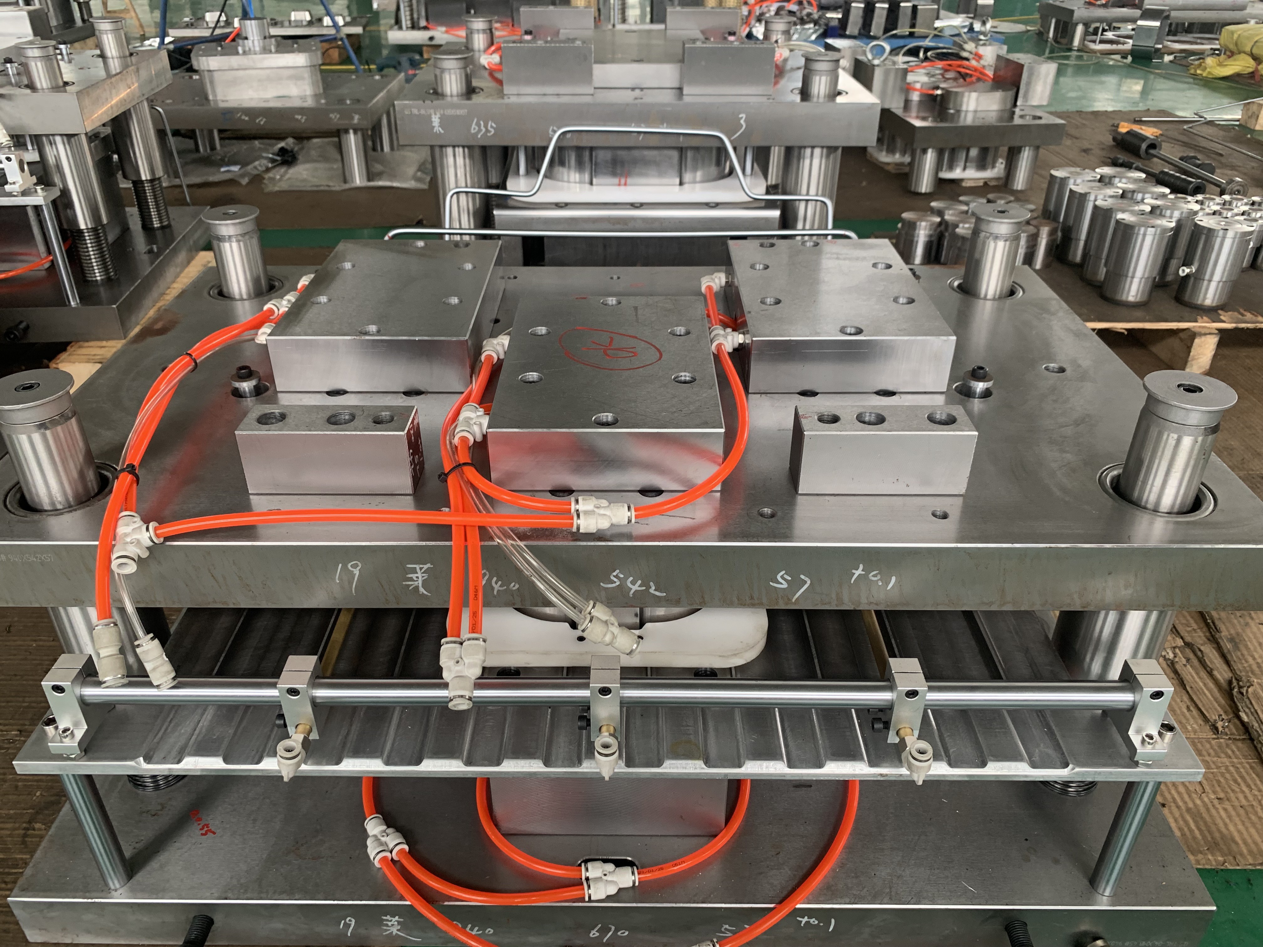 Steel 4 Cavities Aluminum Foil Container Mould High Productivity
