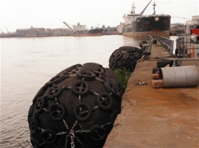 Docking Boat Offshore Pneumatic Rubber Fenders Yokohama Type