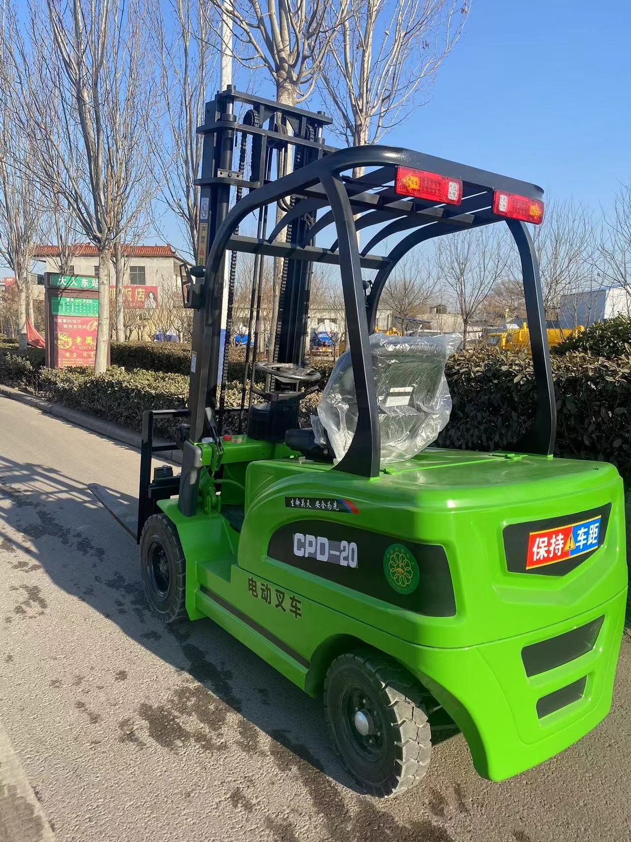 1 Ton Electric Forklift with Solid Front Tyres and Hydraulic Steering for Warehouse