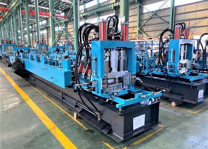 Automatic Change Q345 Cz Purlin Machine PLC 300mm U Channel Forming Machine