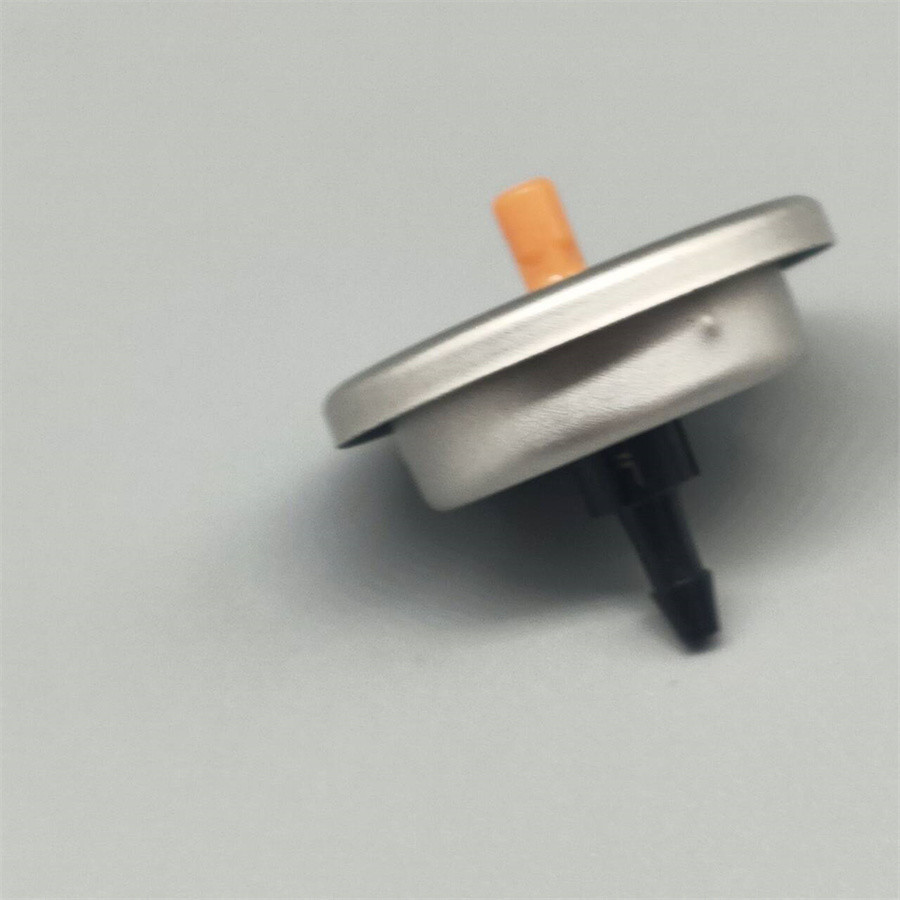 Compact Oxygen Aerosol Valve for Aviation Emergency Masks with Quick-Release Activation