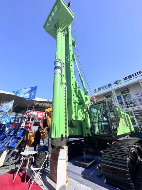 DN325 Feeding Pipe Vibration Frequency of 45-55 Hz India Vibroflot Construction's Dependable Performance