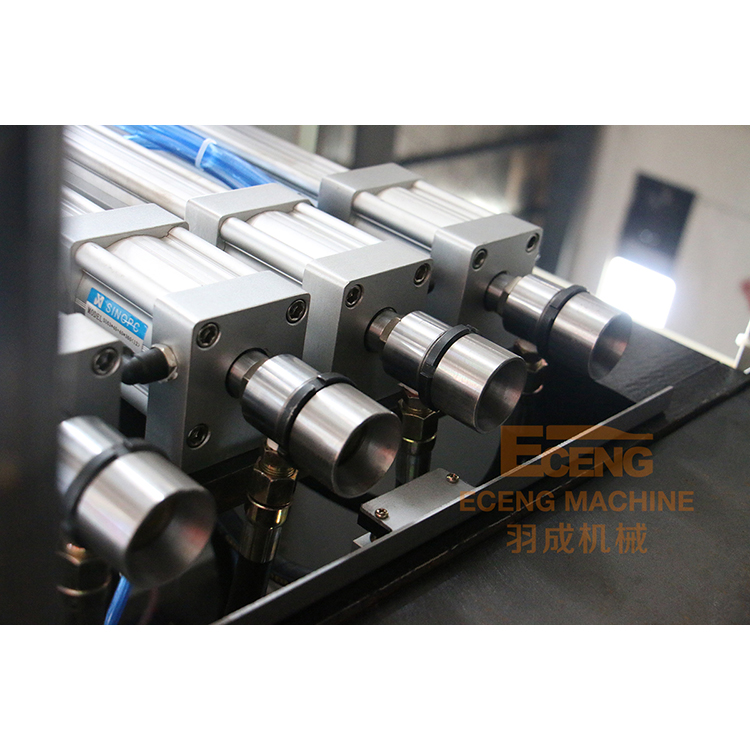 SMC 4 Cavity PET Stretch Blow Molding Machine XINJIE PLC Control