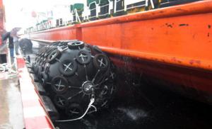 China Good Air Tightness Ship To Ship Marine Inflatable Rubber Fender wholesale