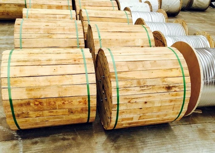 ADSS Mini Span All Dielectric Fiber Optic Cable , Self Supporting Aerial Cable