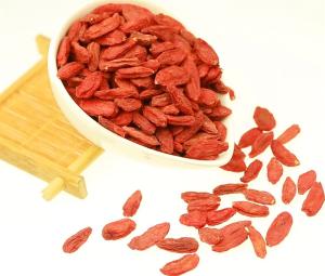 China 2018 new crop goji berries 100% natural wolfberry BCS Certificated Organic Goji Berries From Ningxia Manufacturer wholesale