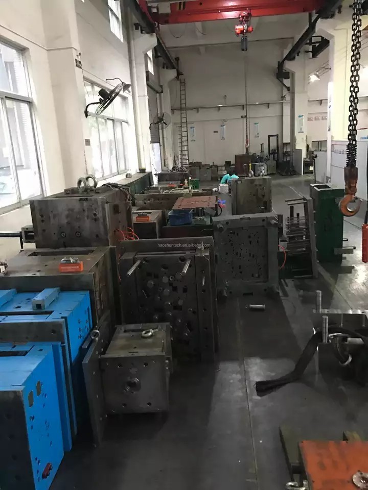 0.1mm Hot Runner Rapid Tooling Injection Molding Precise Injection Molding Cutting Board