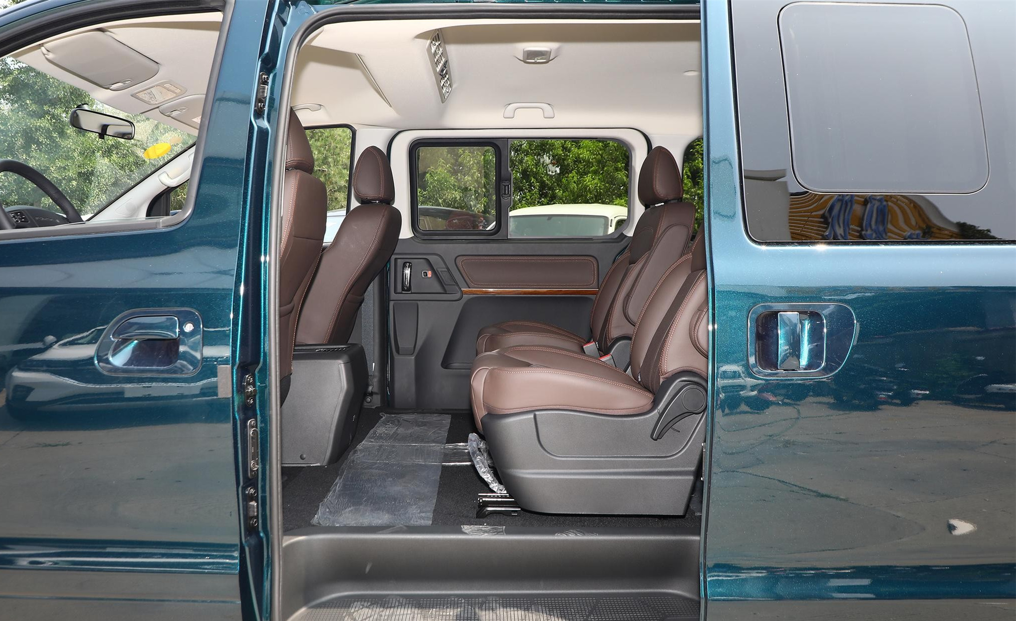 DongFeng M5EV Electric Commercial Van seat 5-9 Range 310KM