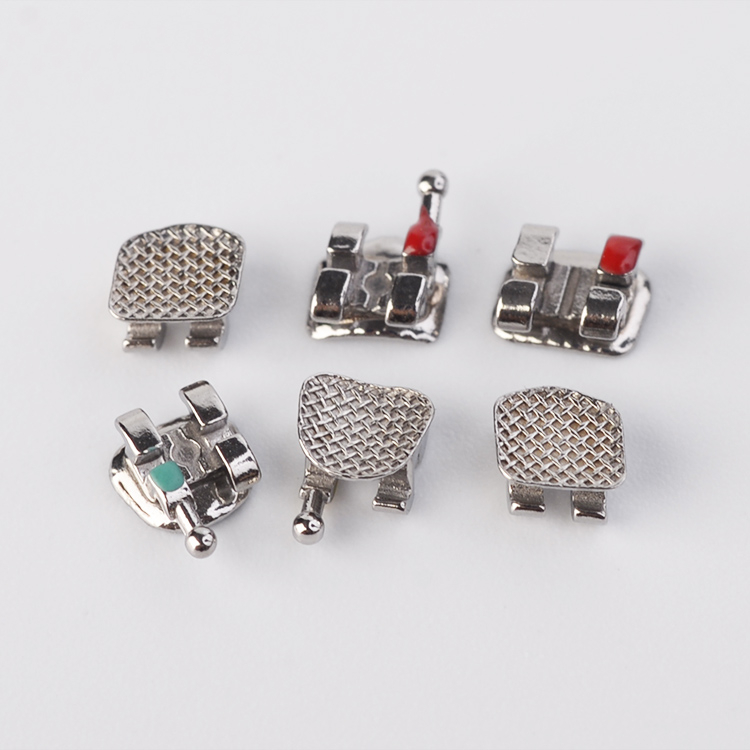 Precision Metal Orthodontic Bracket Self Adjusting Braces For Edgewise Tooth Movement Control