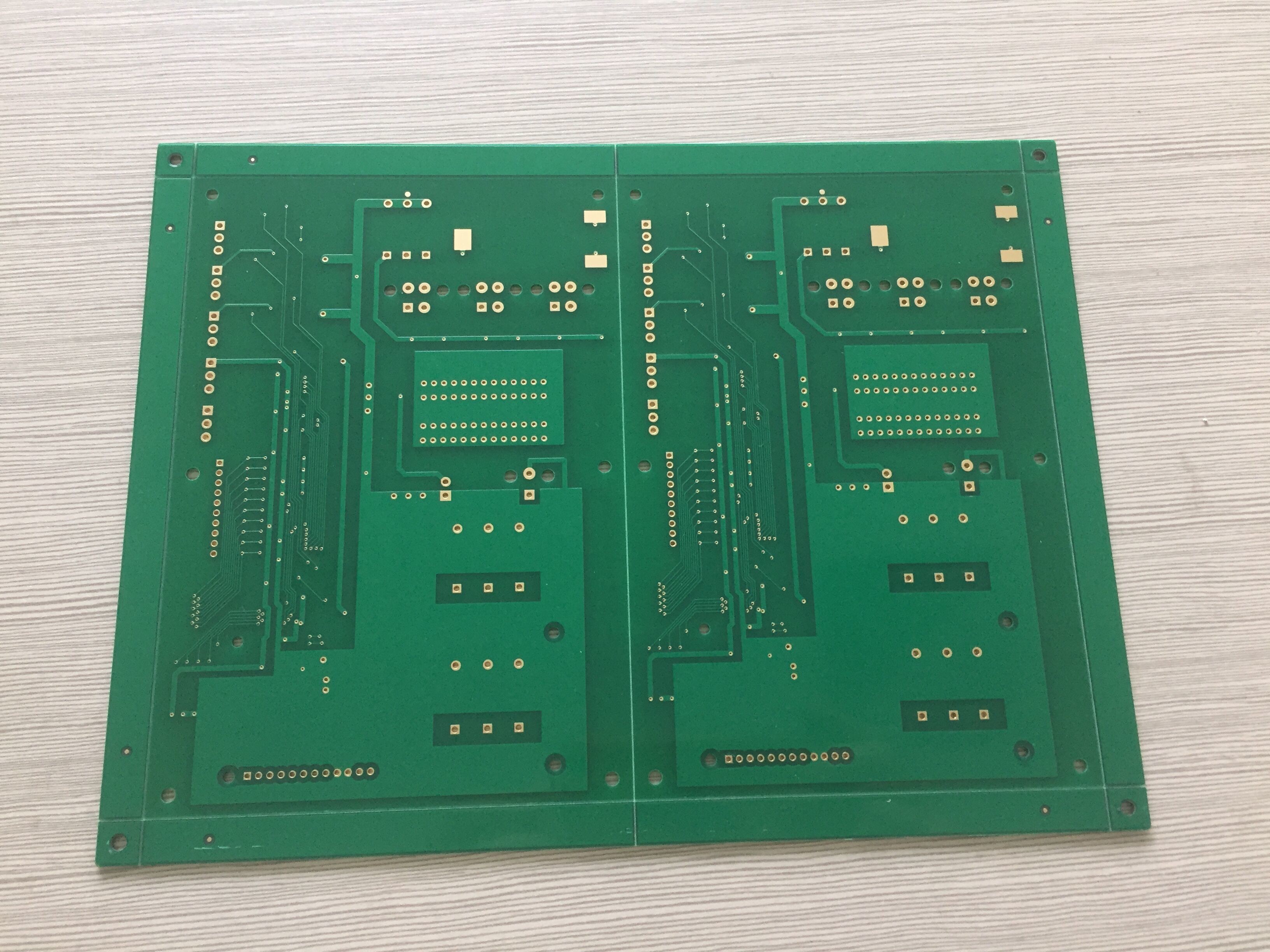 Control Board 2 Layers FR4 2OZ TG170 UL ENIG 2U" PCB Prototype Board manufacturer