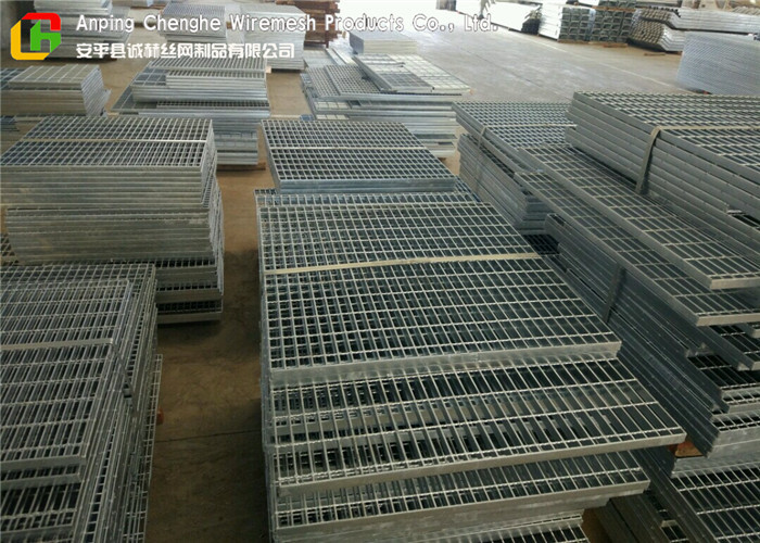 Round Bar Twisted Metal Grate Sheet High Bearing Capacity For Bridge / Store Shelves
