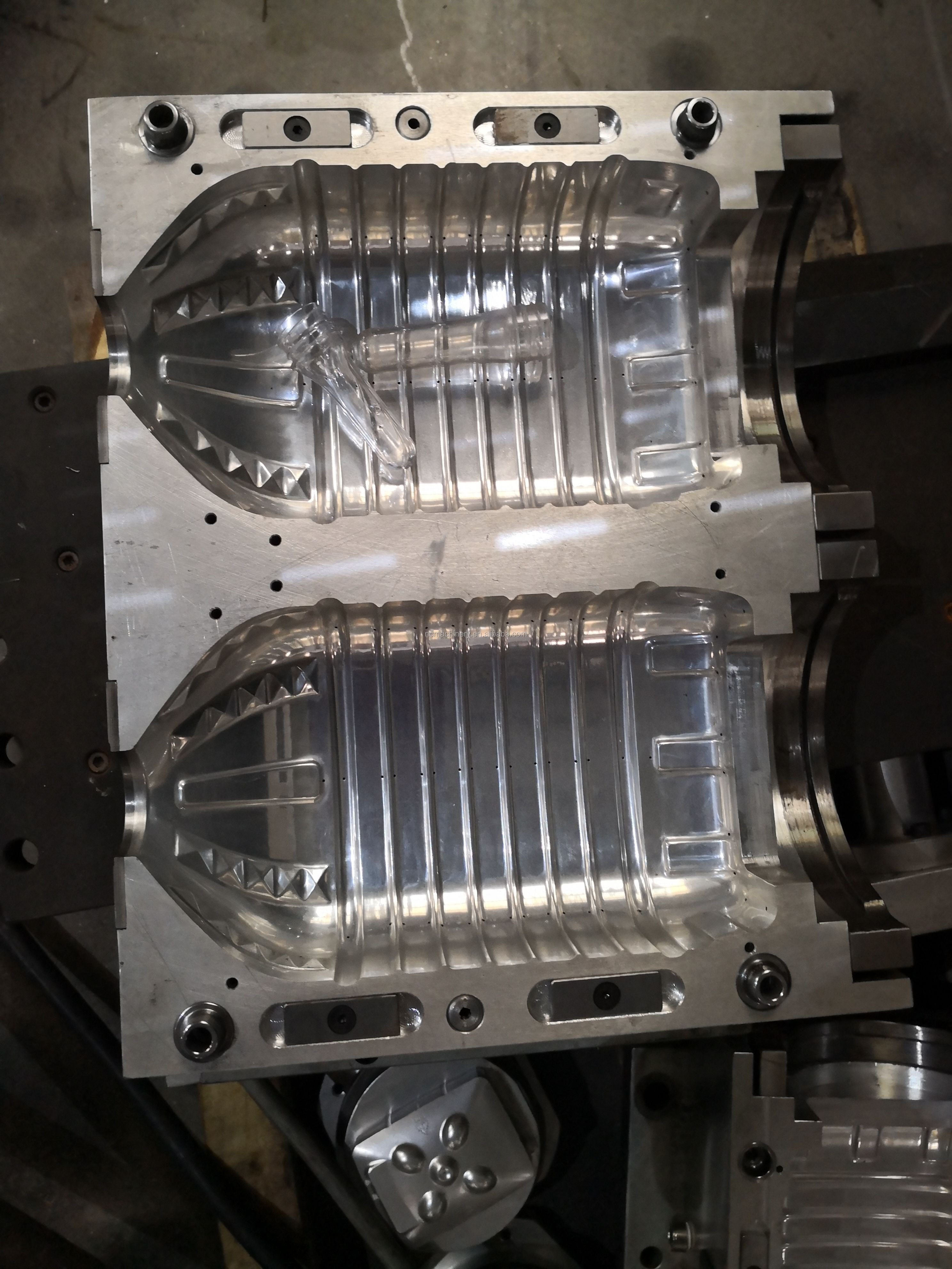 Blowing Mould for Semi Automatic 500ml Mineral Water Bottle Moulds Made of Aluminium
