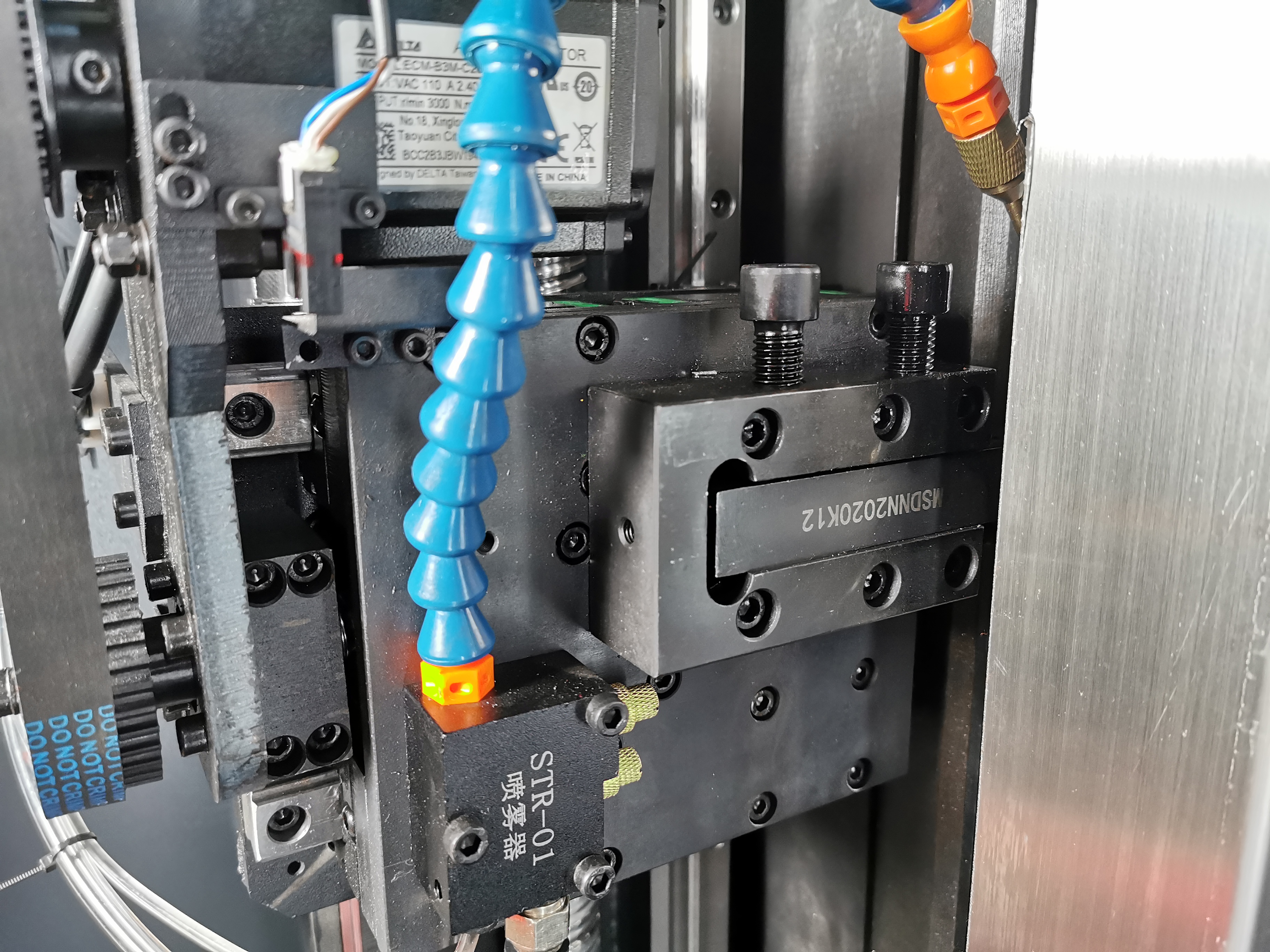 Large 3D Channel Letter Bending Machine Ejon ET80 3000KG Weight 5.0kW Power CNC Control