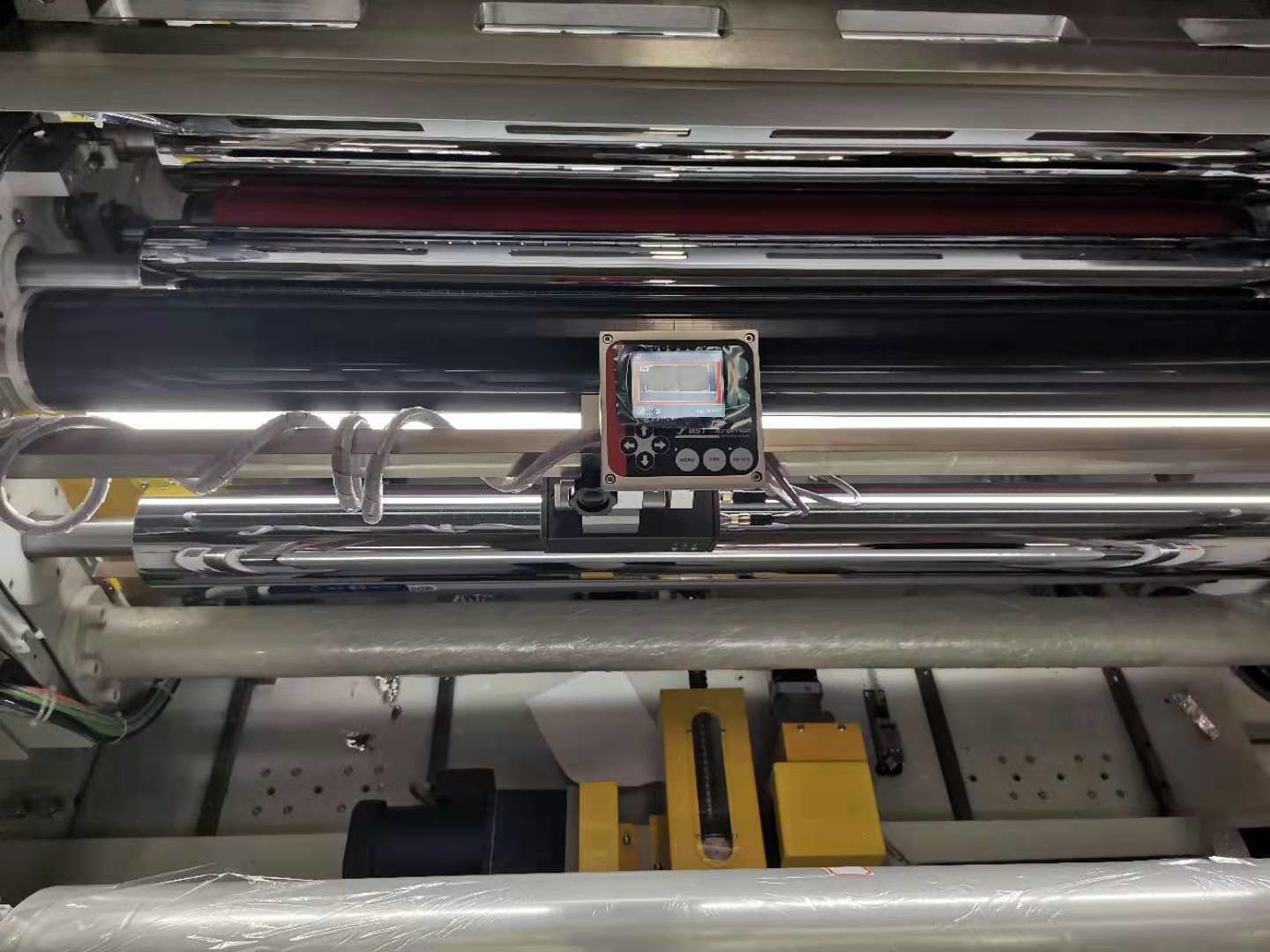 12um Substrate PET Bopp Film Slitter Rewinder Machine AC Servo Motor Control