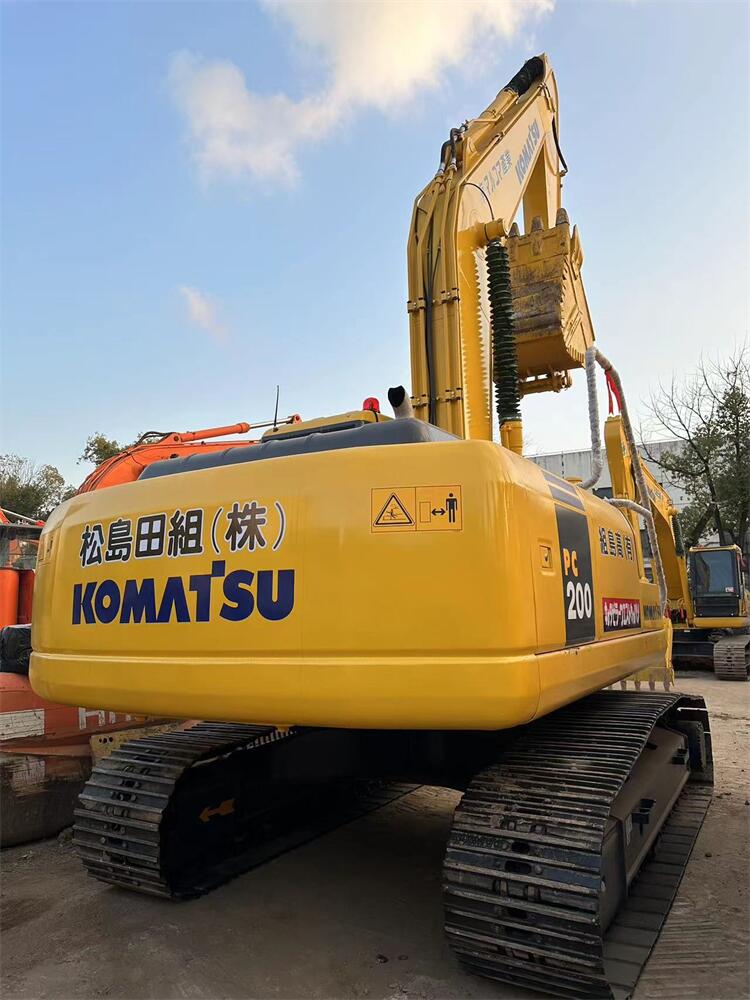 Multifunctional 2022 Komatsu PC200 20Ton Excavator with 681 Working Hours