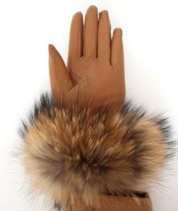China Winter Ladies Fashion Gloves Ladies Sheepskin Mittens Fluffy Fox Raccoon Fur wholesale