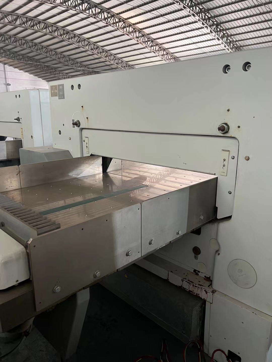 After Service Video technical support Electric Paper Cutter for Guillotine Cutting Machine