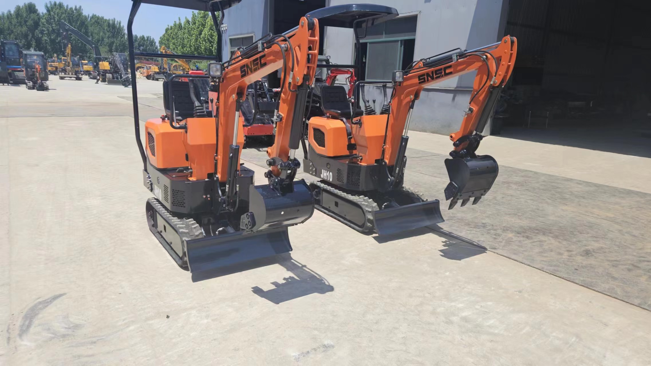 Heavy Duty Crawler Mini Excavator 1 Ton Featuring Japan Kubota Engine