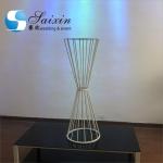 Outdoor Wedding Flower Stand Metal Floral Arrangement Stand White Geometric