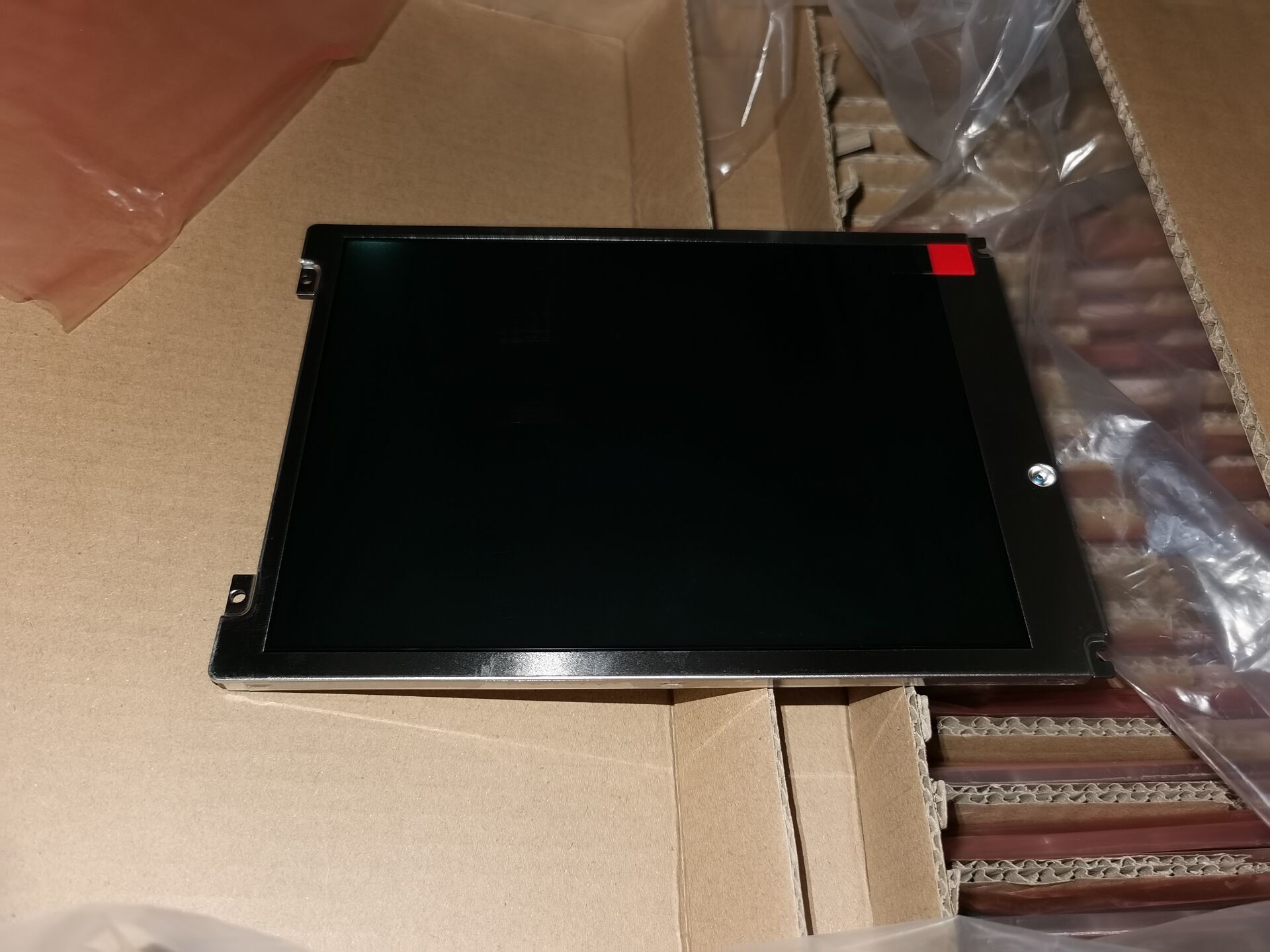 350cd/m² 8.4" 800×600 SVGA 119PPI Tianma TFT TM084SDHG01 LCD screen