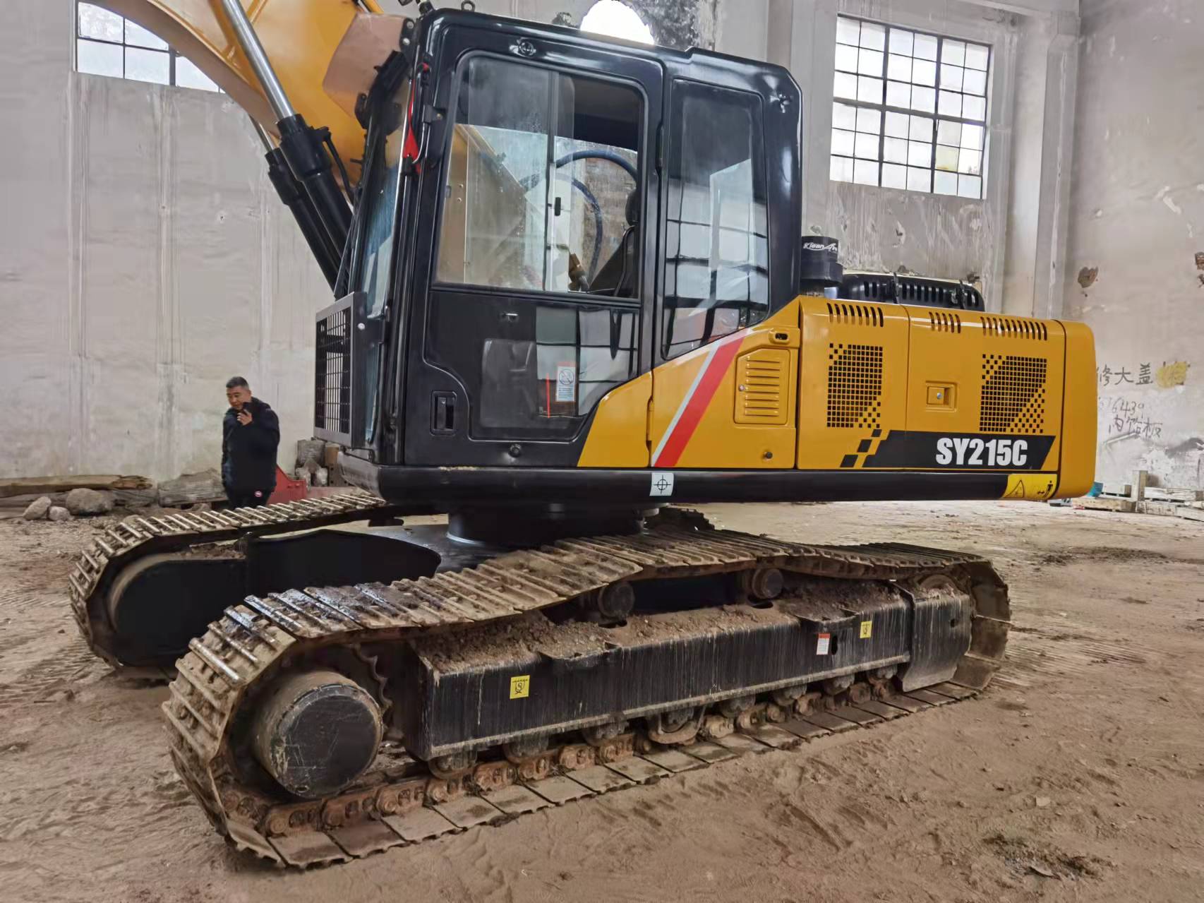 Second Hand ISUZU Engine SANY SY215C Excavator 21ton 1.1m3 Bucket Capacity 2520 Hours Working Time