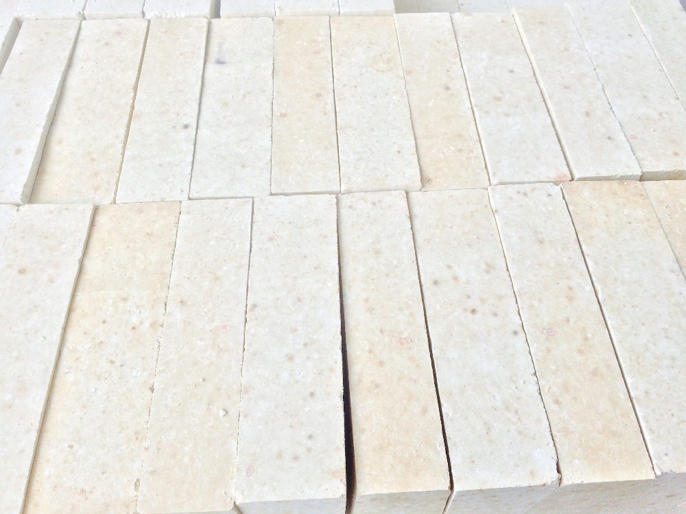 High Al2O3 Content Refractory Grade Aluminium Oxide Powder for Industrial Applications