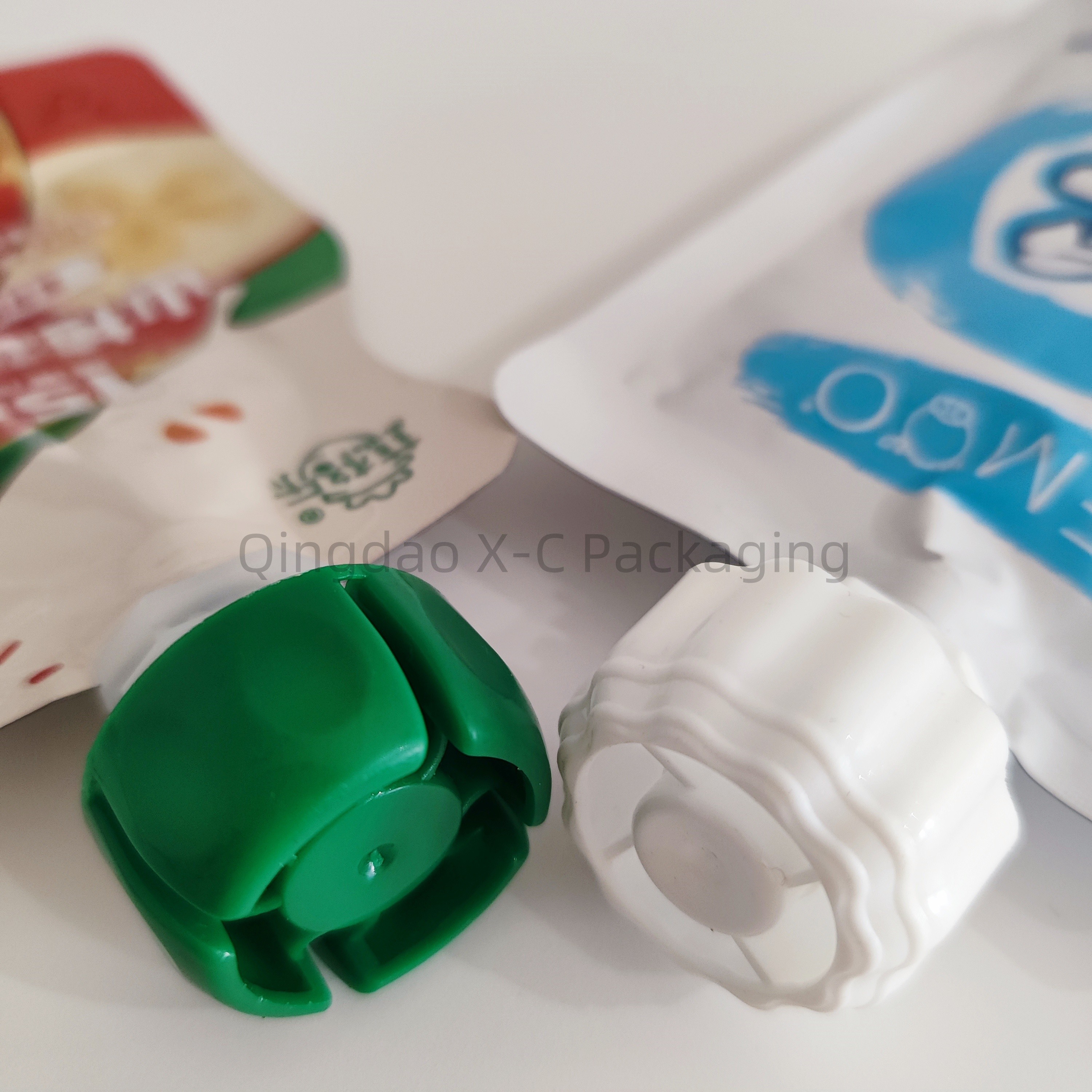 Custom Corner Spout Stand Up Bag Heat Seal Pouch For Liquid Puree Packaging