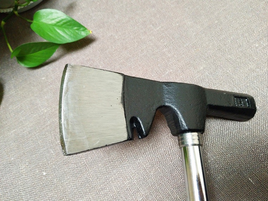 600G Multi Purpose Axe with Steel Tubular Handle XL0160