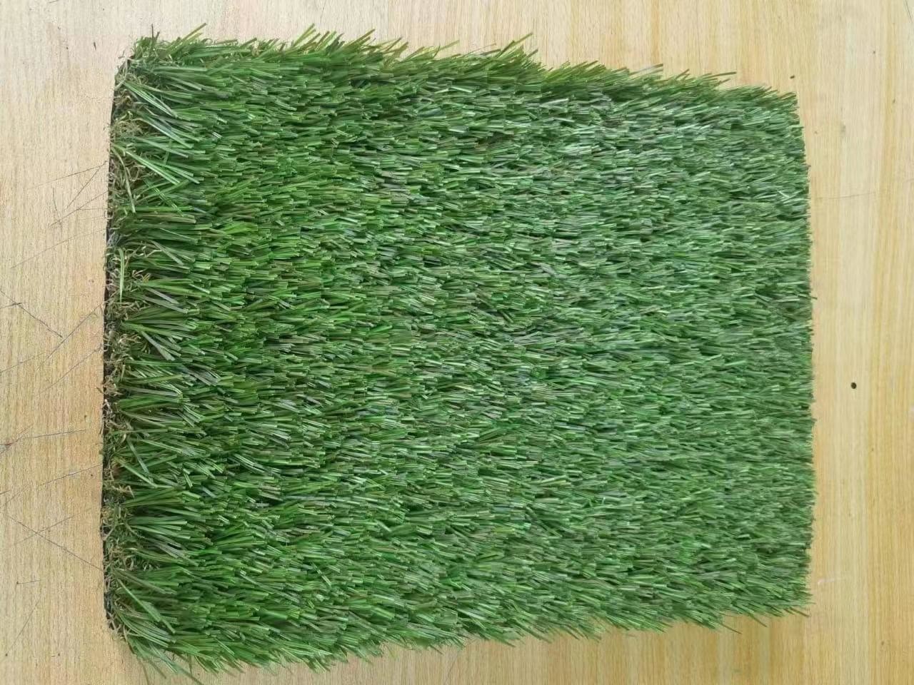 Factory Wholesale High Quality Grass Roll 40mm Turf 15mm Synthetic Grass Green Carpet Artificial Grass