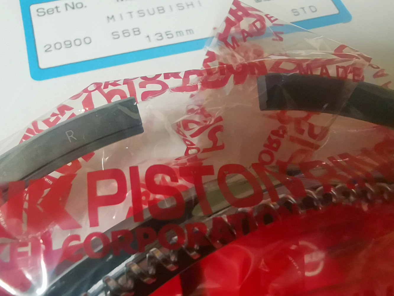 RIK Piston Rings With Mitsubishi S4S 32A17-02010 D2366 65.02503-8236 6D16 ME047030