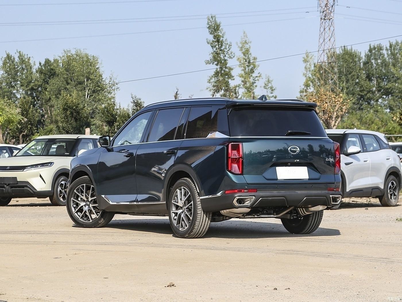 GAC Trumpchi GS8 Long Range New Energy Midsize Suv Hybrid With 2.0T L4 Turbocharged Engine