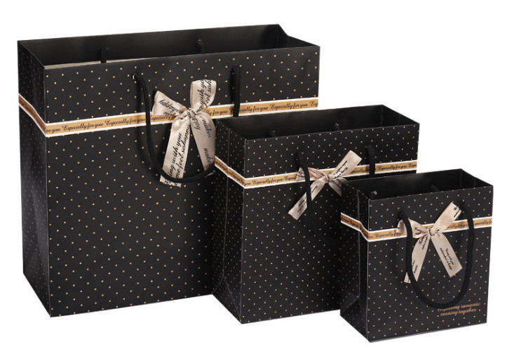 Chinese Factory Sales Korean Black Spotted Gift Bags Paper Bags Handbags Bags Gift Bags